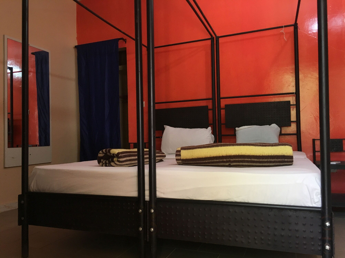Bedroom 3, Hôtel Arc en Ciel, Rufisque