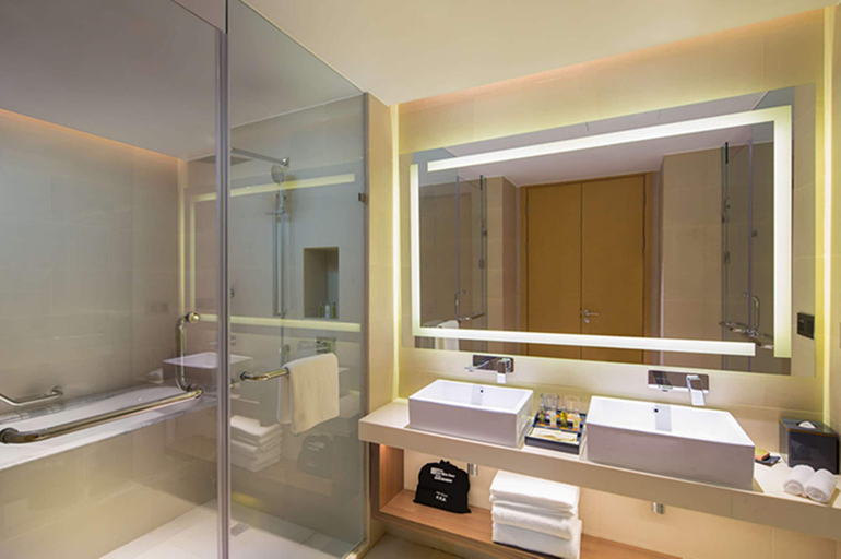 Bathroom 4, Hilton Garden Inn Qidong, Nantong