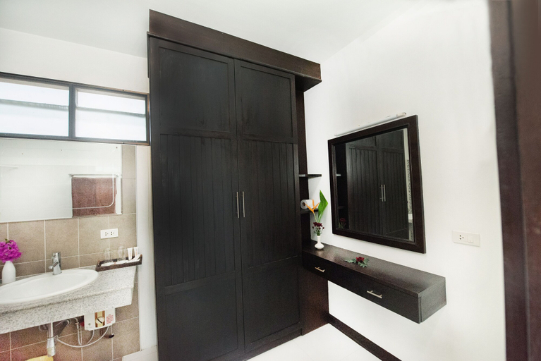 Bathroom 3, Phuket Monaburi Boutique Hotel, Pulau Phuket