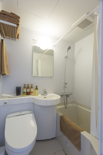 Bathroom 5, Daemado Hotel Hitakatsu, Tsushima