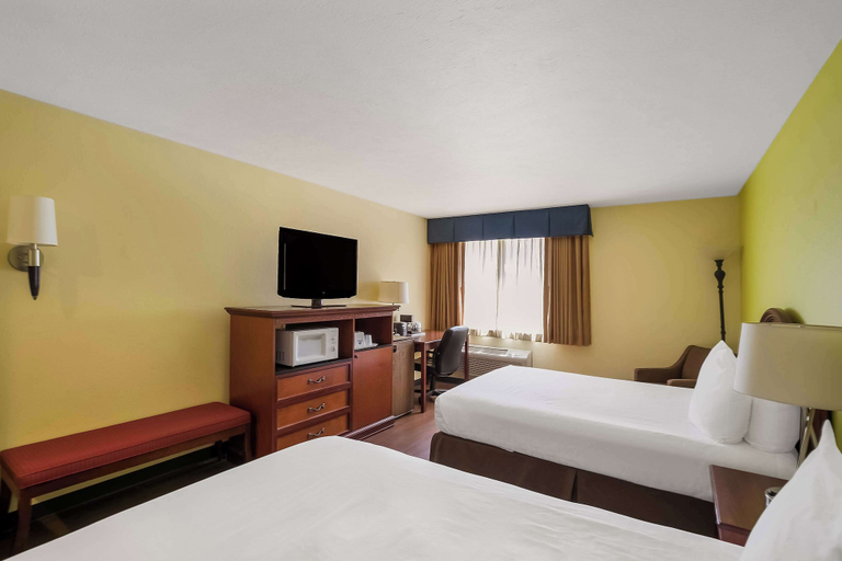 Bedroom 3, Americas Best Value Sandman Inn, Union