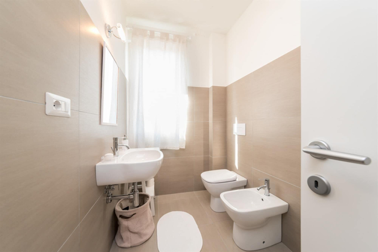 Bathroom 3, Casa Di Eolo 8 2 in Montelupone, Macerata