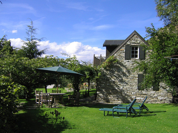 Others 5, Trelawn Place, Queenstown-Lakes