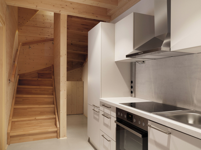 Others 4, Mondholz - Urban Inn 24-7, Innsbruck