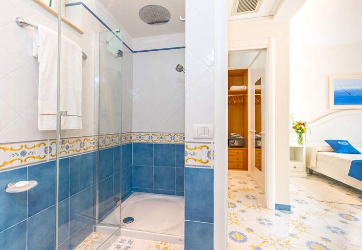 Bathroom 4, Hotel Del Golfo, Livorno