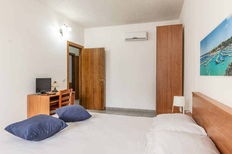 Bedroom 4, Residence Catona, Lecce