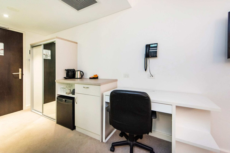Bedroom 1, Elegant Studio With Fantastic Rooftop Views, Perth