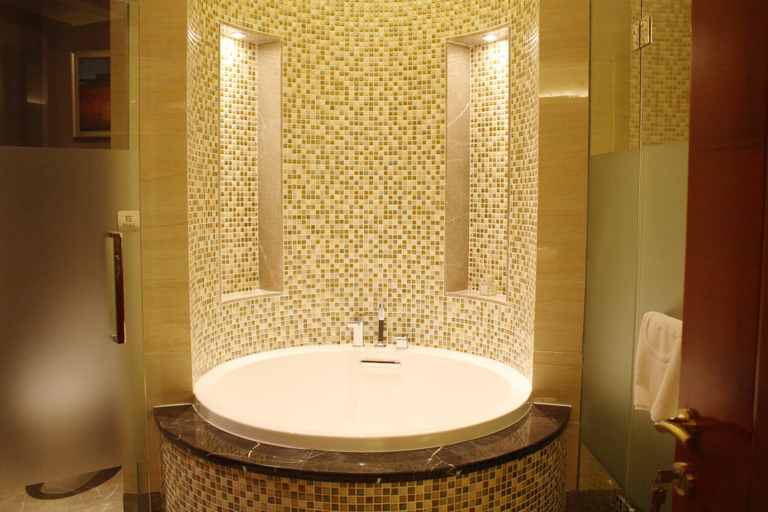 Bathroom 5, Grand Skylight International Hotel Wuhai, Wuhai