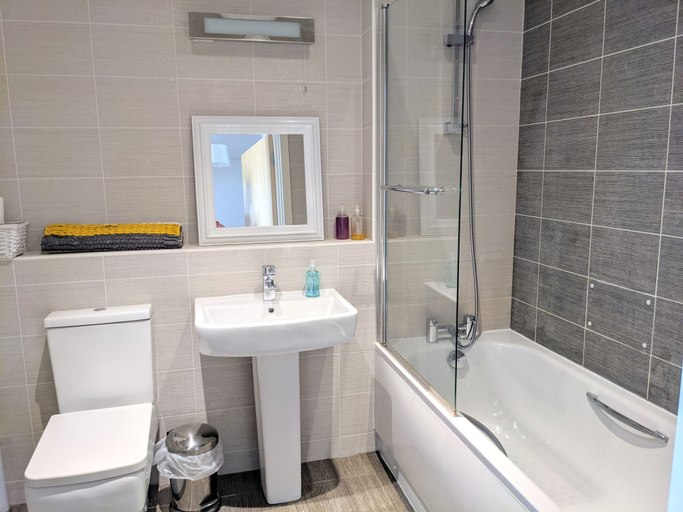 Bathroom 2, Nidus Flat, Cambridgeshire