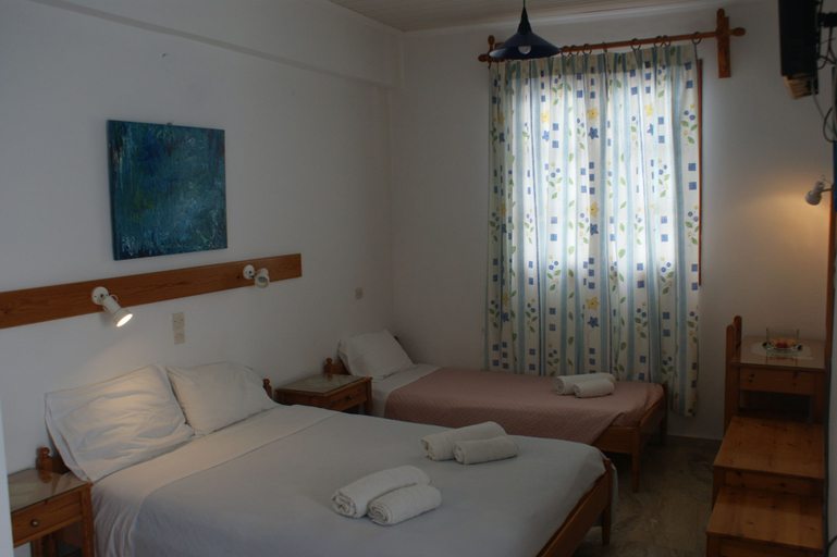 Bedroom 3, Hotel Eleftheria, South Aegean