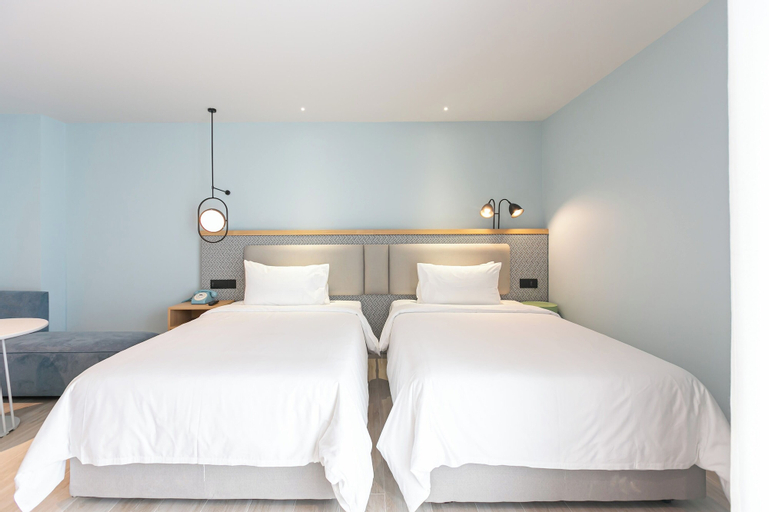 Bedroom 23