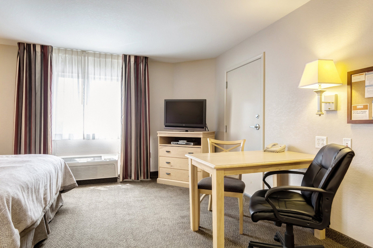 Bedroom 4, Candlewood Suites PADUCAH, McCracken