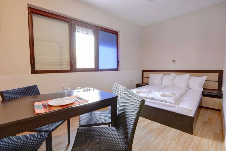 Bedroom 3, 1-st Line Izvora Hotel Golden Sands, Varna