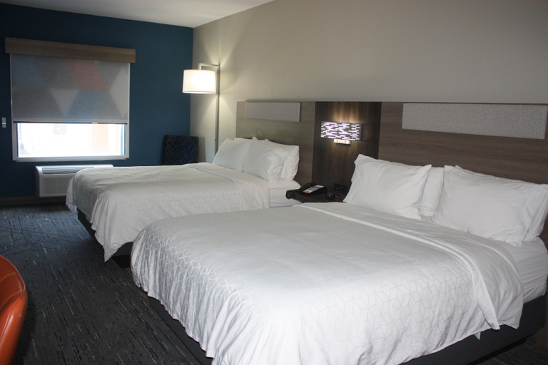 Bedroom 5, Holiday Inn Express & Suites SHAMROCK NORTH by IHG, Wheeler
