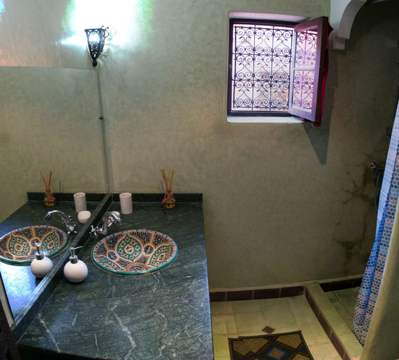 Bathroom 5, Dar Asdika, Marrakech