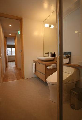 Bathroom 2, ASANOHA, Furano