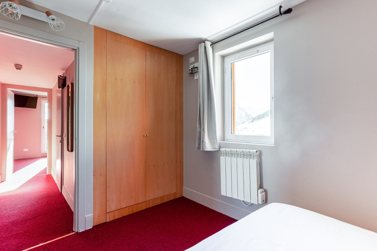 Bedroom 4, hotel Turan, Isère