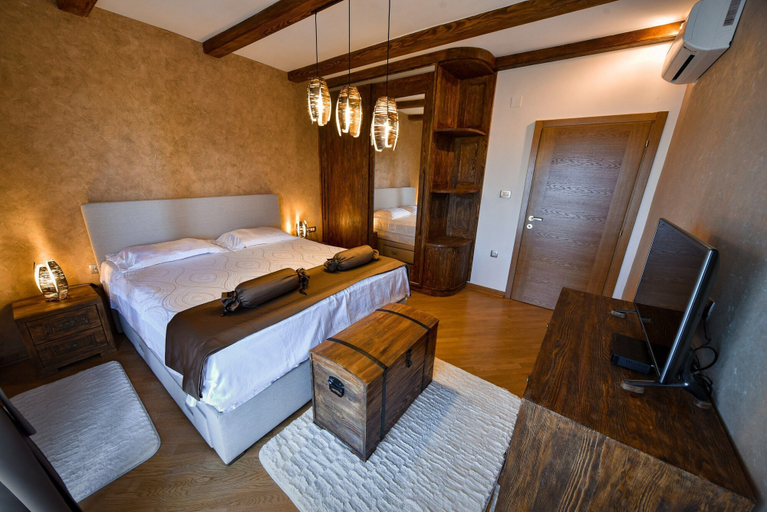 Bedroom 3, Villa Dub
