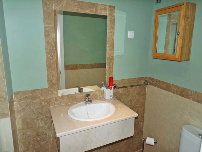 Bathroom 3, B02 - Fantastic Apartment With Pool Almost On The Sandy Beach by DreamAlgarve, Portimão