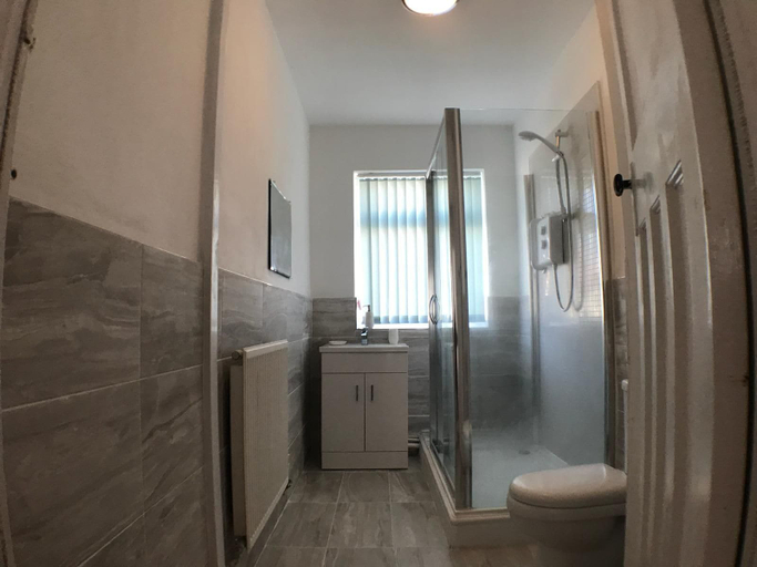 Bathroom 4, Eastville Court, Denbighshire