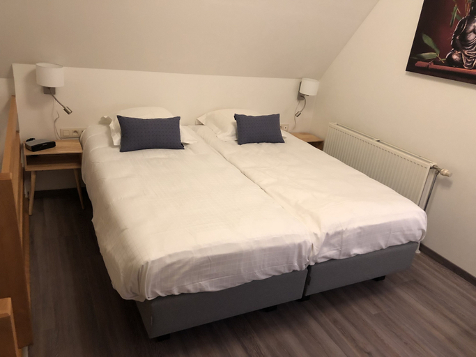 Bedroom 3, Hotel Asiris, West-Vlaanderen