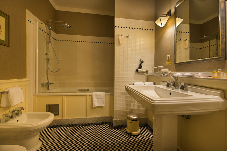 Bathroom 5, Marrol's Boutique Hotel, Bratislava