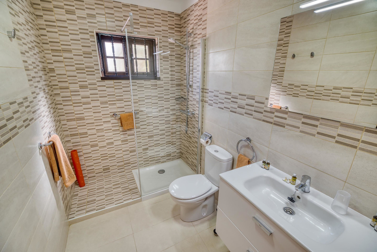 Bathroom 4, Ona Las Casitas, Las Palmas