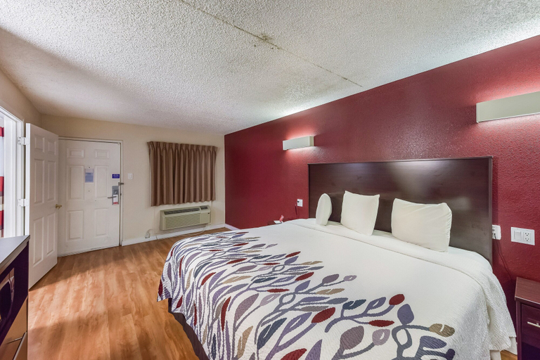 Bedroom 3, Red Roof Inn Plano, Collin