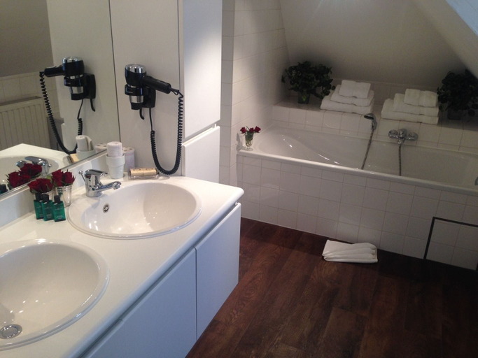 Bathroom 4, Canalside House - Luxury Guesthouse, West-Vlaanderen