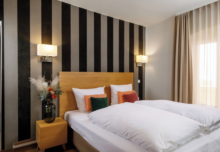 Bedroom 2, Hotel Am Peterstor, Regensburg