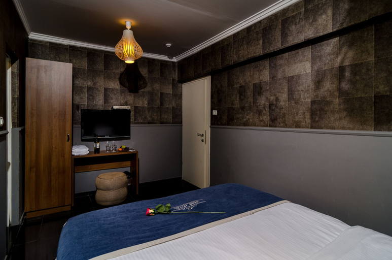 Bedroom 4, Ness Hotel