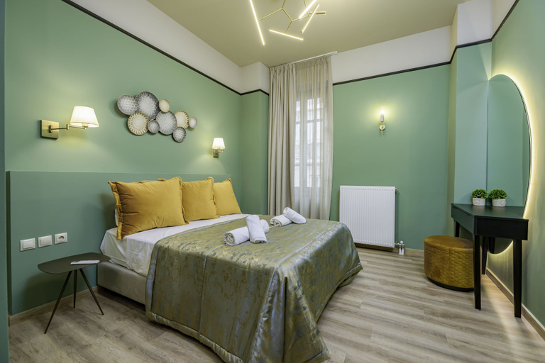 Bedroom 2, Urban Tales, Attica