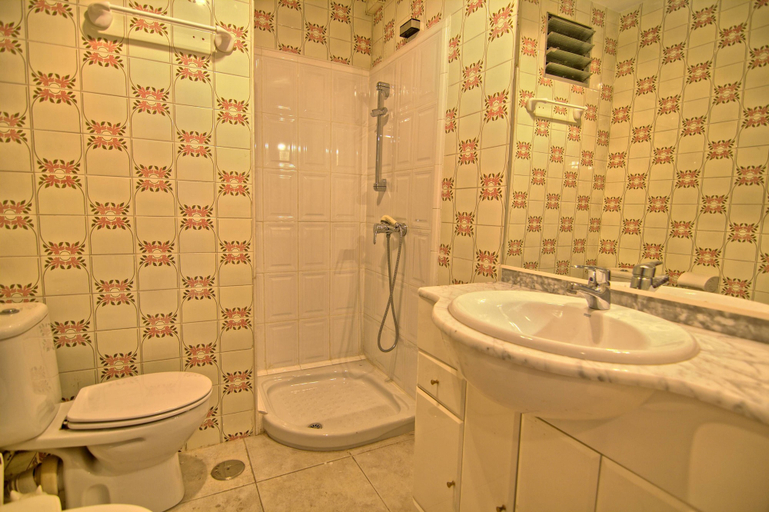 Bathroom 3, Castillo Apartment, Málaga