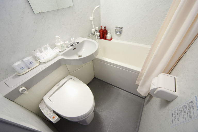 Bathroom 4, Asahikawa Toyo Hotel, Asahikawa