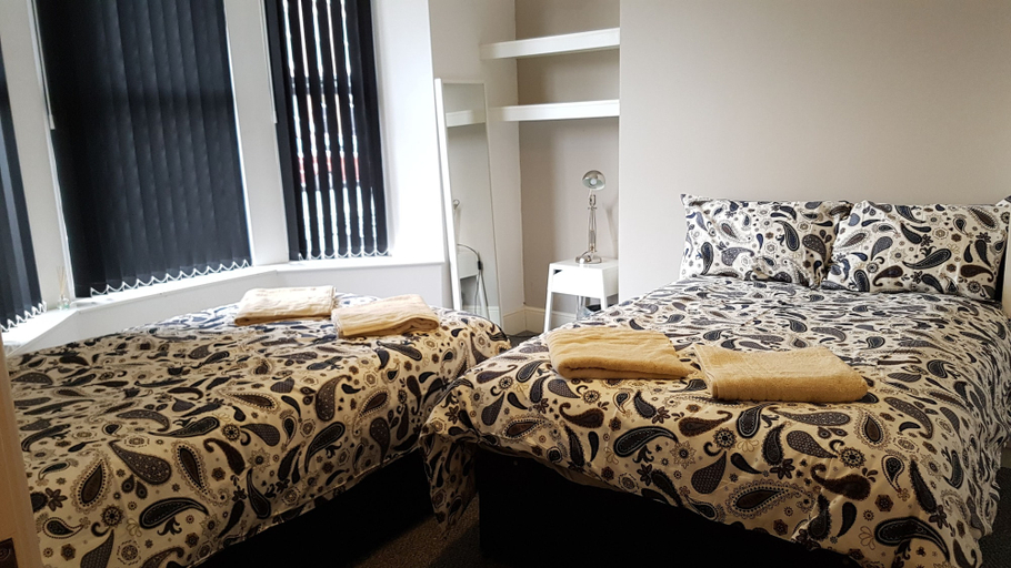 Bedroom 2, Kensington Townhouse, Sefton