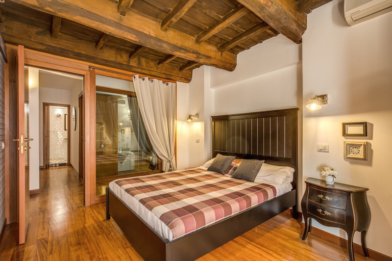 Bedroom 3, Pantheon Miracle Suite, Rome