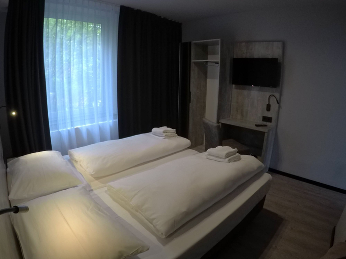 Bedroom 2, Urban Home Self Check-In Hotel, Hamburg