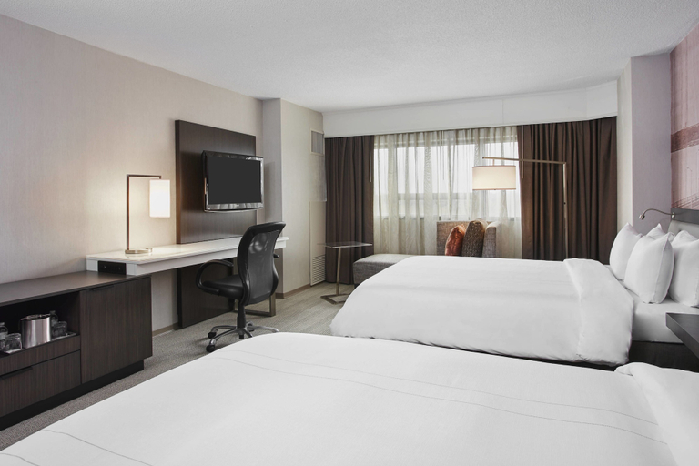 Bedroom 3, Teaneck Marriott at Glenpointe, Bergen