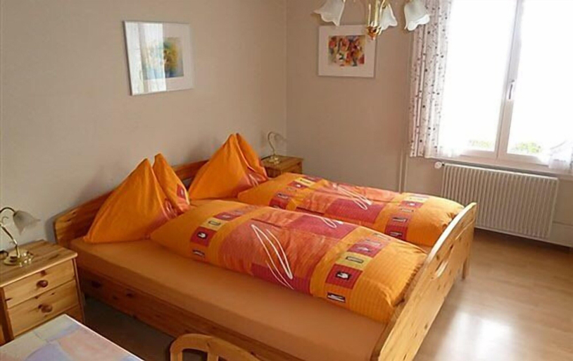 Bedroom 2, Pension Sunnmatt, Frutigen