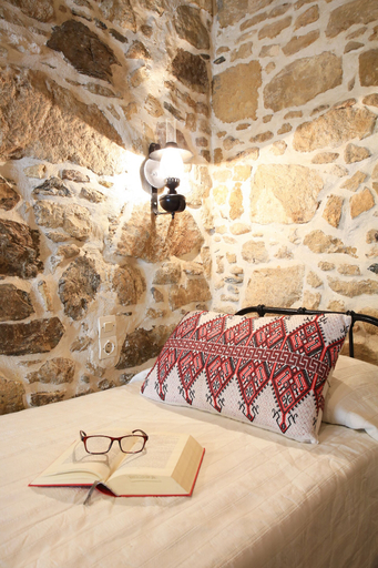Bedroom 4, Villa Radamanthis, Faistos