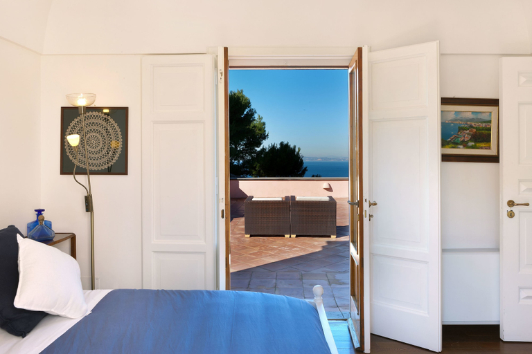 Bedroom 4, Capo Santa Fortunata, Napoli