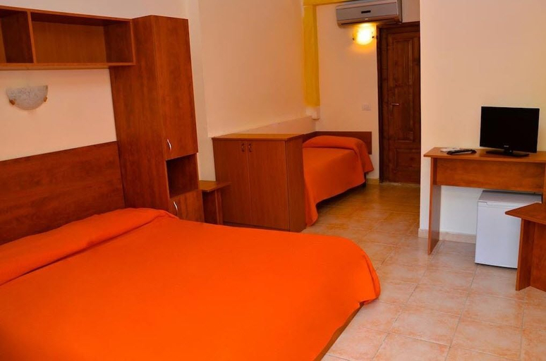 Bedroom 2, Villaggio Faro Punta Stilo, Catanzaro