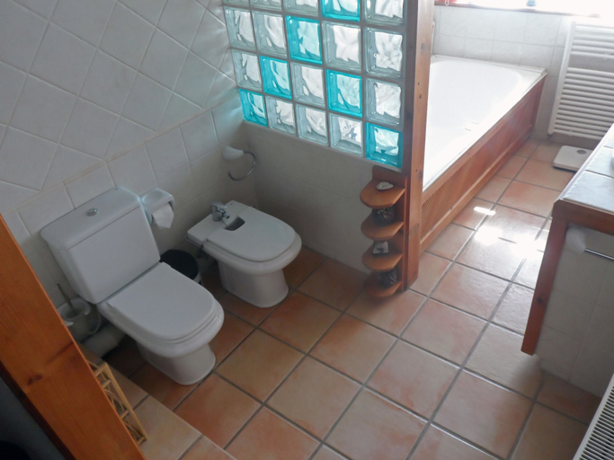 Bathroom 4, As Tunel, Alicante