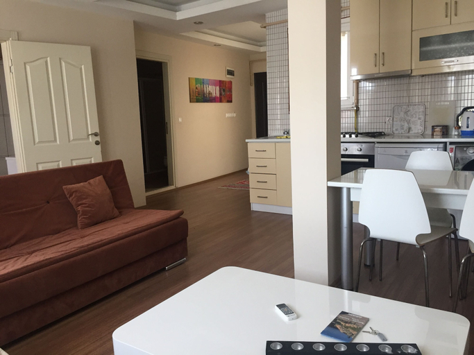 Others 3, Ali's Residence, Fatih
