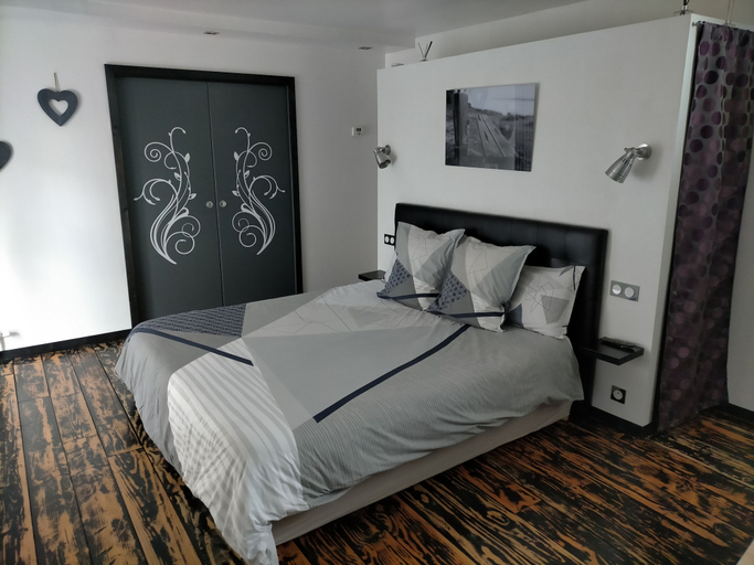 Bedroom 4, Cléome, Seine-Maritime