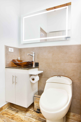 Bathroom 5, Miracle Building, Medellín