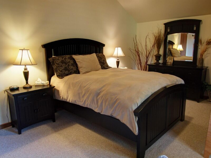 Bedroom 2, Mountain Town Properties White Wolf 4, Kootenay Boundary