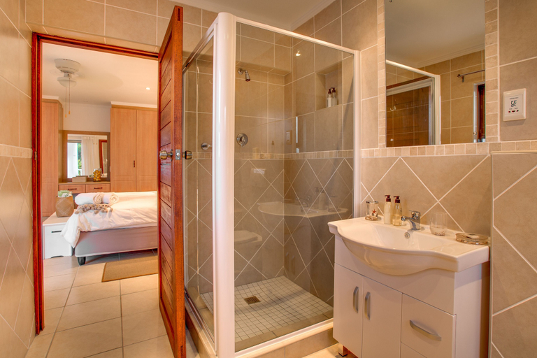 Bathroom 4, Limoni Luxury Suites, Eden