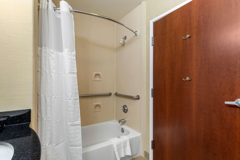 Bathroom 5, Comfort Suites Marshall, Harrison