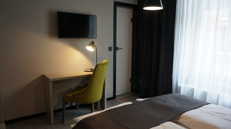 Bedroom 4, Urban Home Self Check-In Hotel, Hamburg